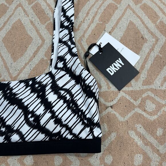 NWT DKNY Black & White Bikini Top Size Medium SPF 50 Square Neck - Picture 2 of 4